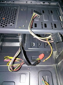 固態(tài)硬盤(pán)與機(jī)械硬盤(pán)雙硬盤(pán)安裝指南 合理接線與配置方法